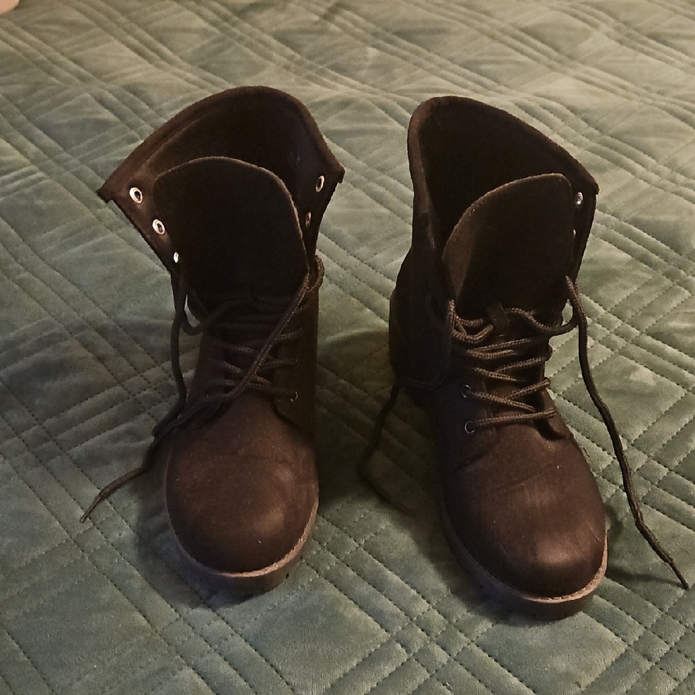 Stylish Black Women's Boots
